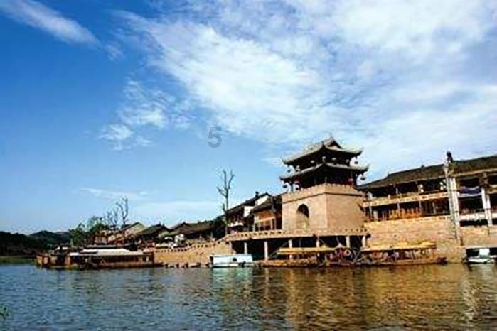 如果一个女生只穿了一件很好看的连衣裙，能说她衣品好吗？